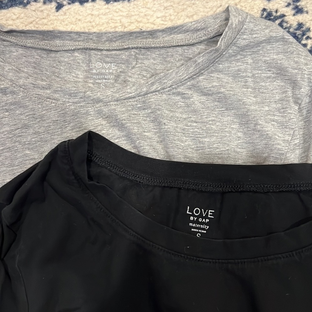 Bundle of 2 Gap Love Maternity Long Sleeve Tops Size Small